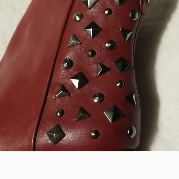 Circus by Sam Edelman Red Studded Ankle Boots Size 7 - Picture 11 of 12